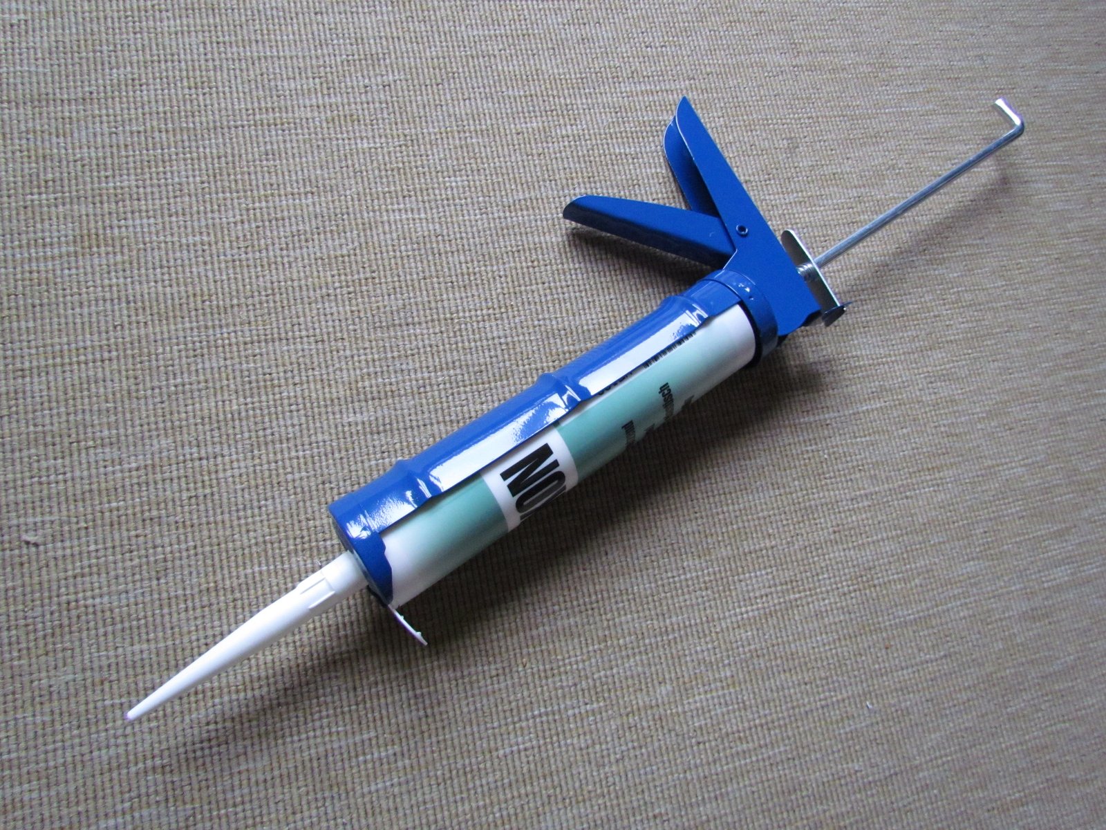Pistolet applicateur de scellant silicone professionnel